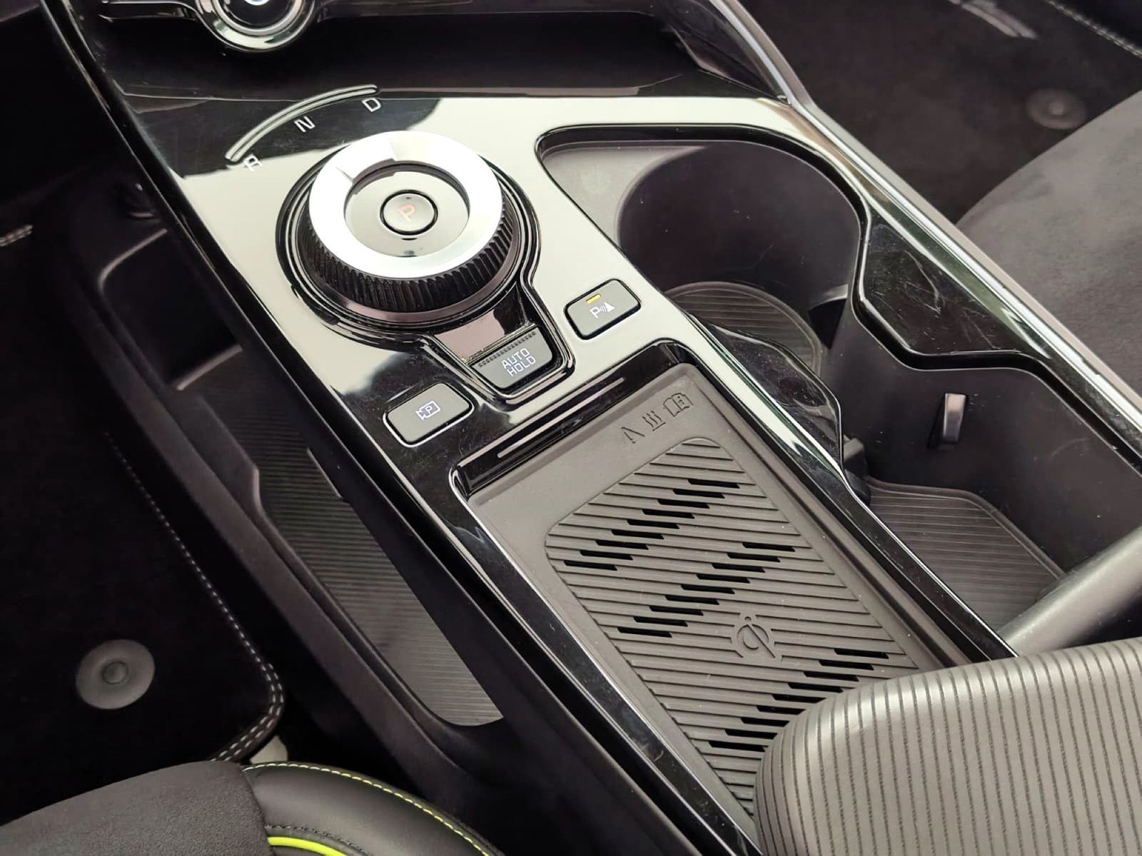 KIA EV6 GT 77,4-kWh AWD Glasdach HUD Navi LED – Bild 23
