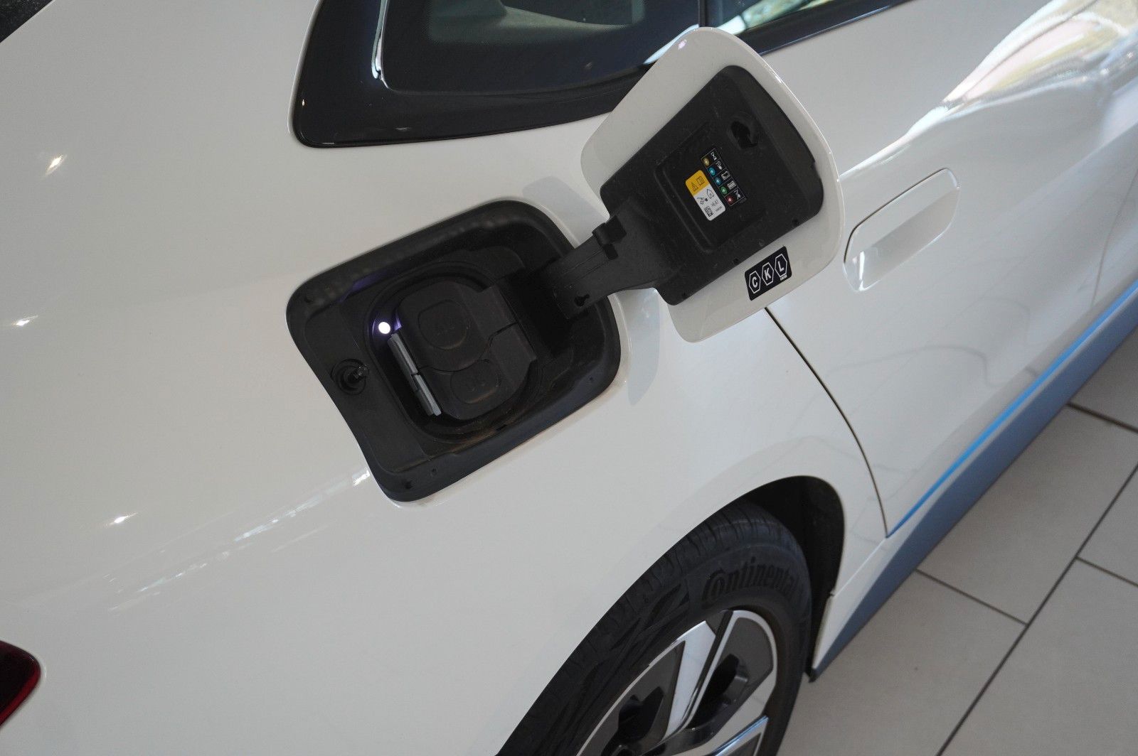 Fahrzeugabbildung BMW i4 Gran Coupe 35 eDrive 70KWH NAVI/KAMERA/SPORT