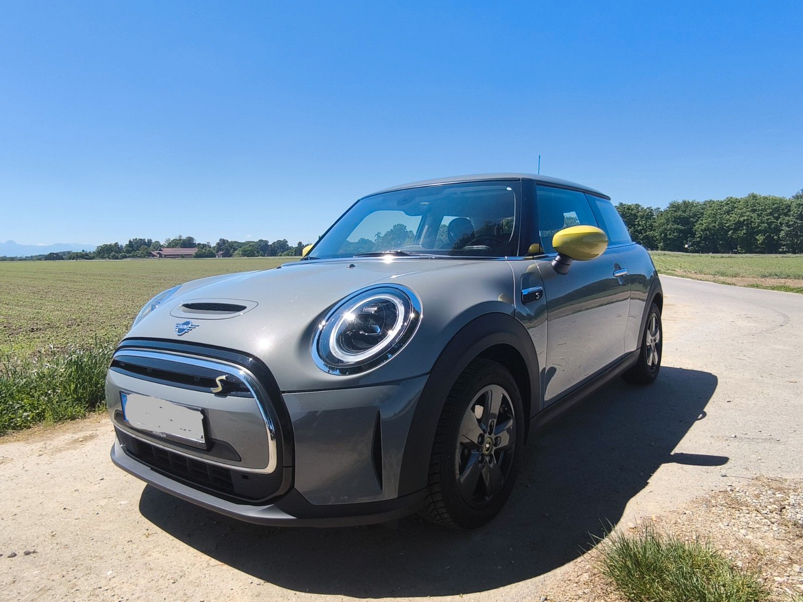 MINI MINI Cooper SE Essential Trim  Top-Zustand 