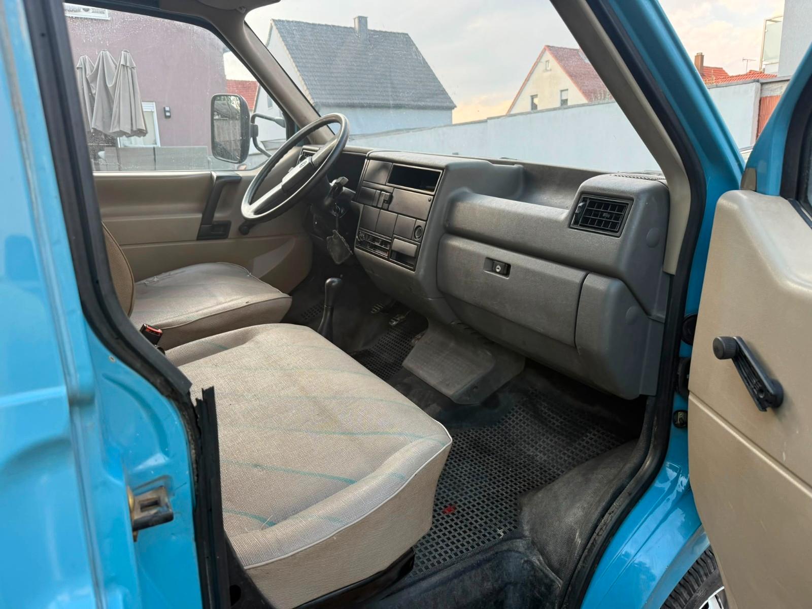Volkswagen T4 Pritsch Oldtimer.
