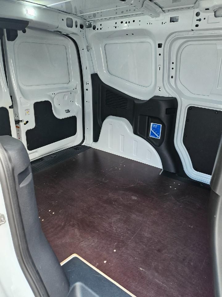 Fahrzeugabbildung Ford Transit Courier Trend