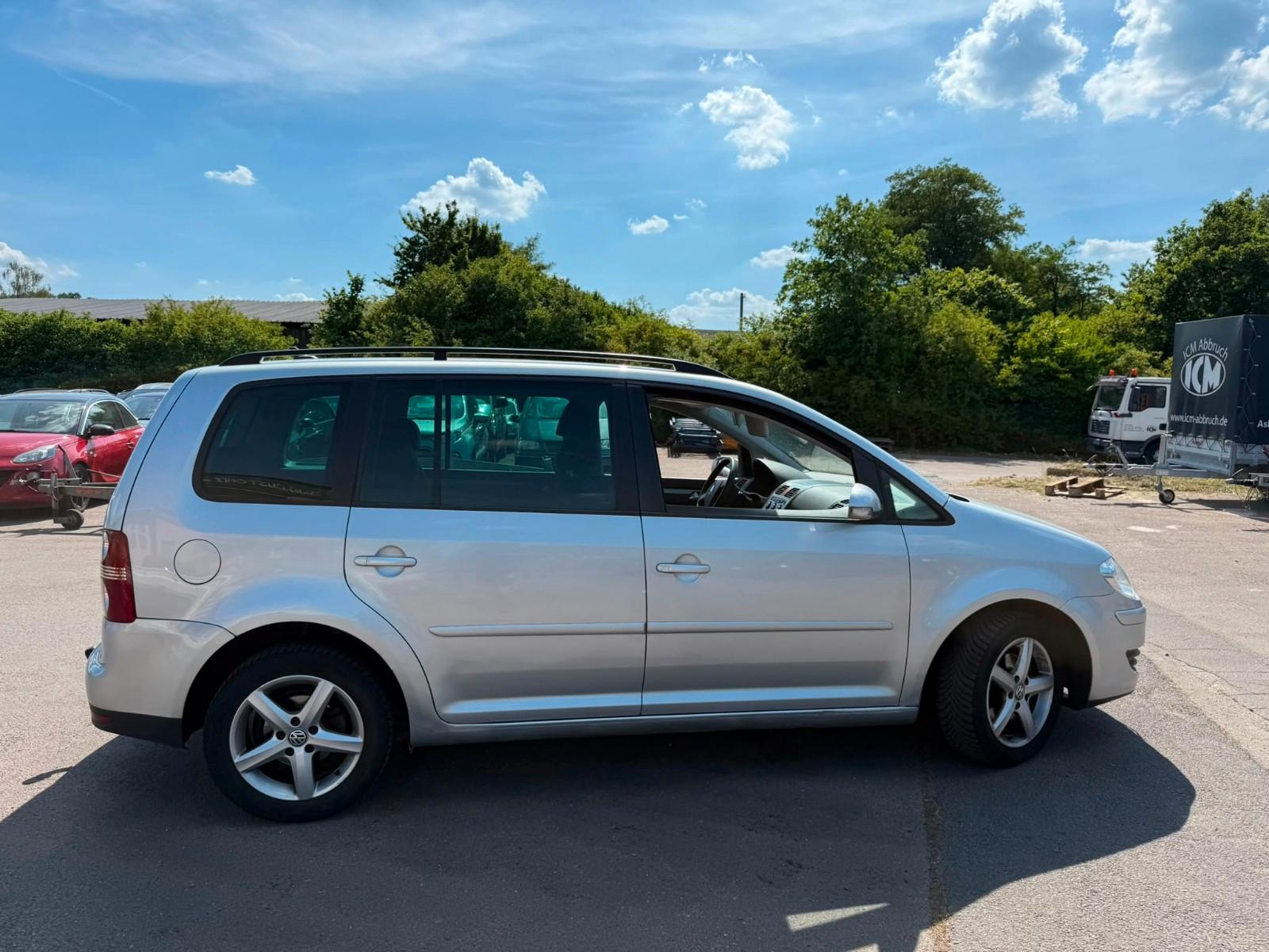 Volkswagen Touran 2007 — engine 1.896 cm³, 105 HP (77kW)