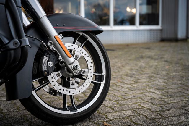 Fahrzeugabbildung Harley-Davidson STREET GLIDE SPECIAL FLHXS - APE LENKER -