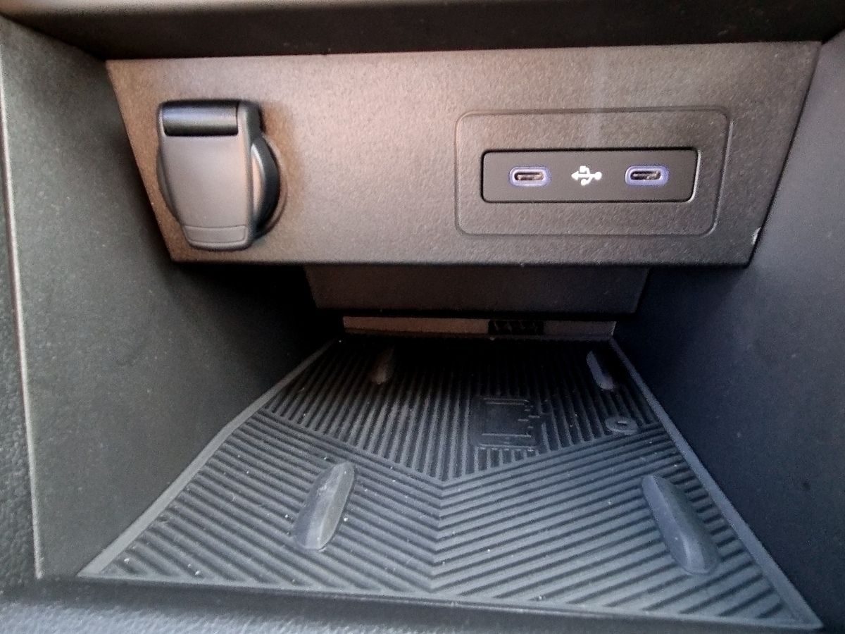 Fahrzeugabbildung Dacia Jogger Journey TCe 110