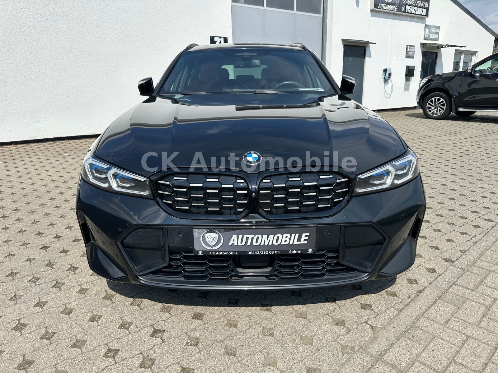 Fahrzeugabbildung BMW M340d xDrive Touring/Navi/Head-Up/Pano/360°/LED