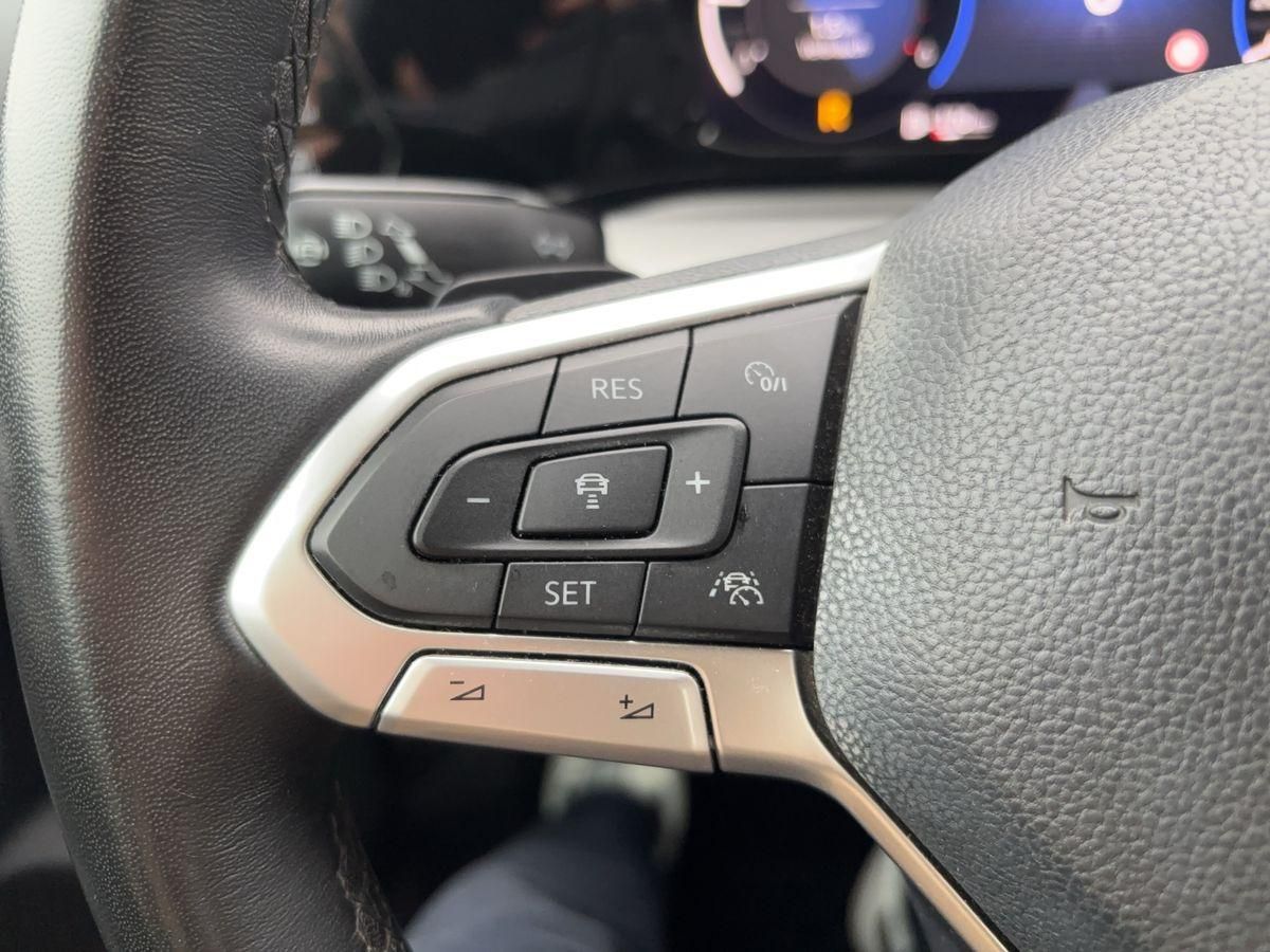 Golf Variant Life 2.0 TDI DSG AHK NAVI ACC LED