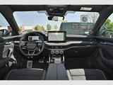 Skoda Superb Combi 2.0 TDI DSG Sportline Navi AHK Stan - Skoda: Sport