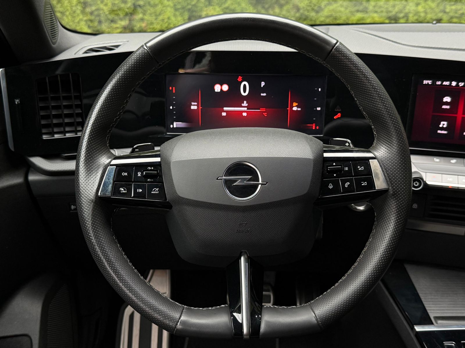 Fahrzeugabbildung Opel Astra 1.2 Aut. GS Line LED+SHZ+KAM+ARG+T-LEDER+