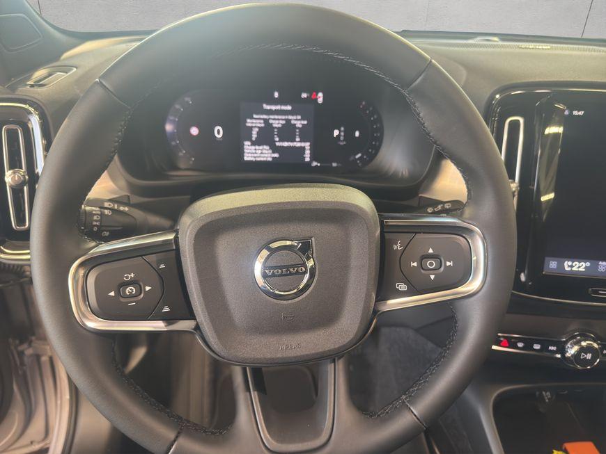 Volvo XC40 B3 B DKG Plus Dark 120 kW, 5-türig