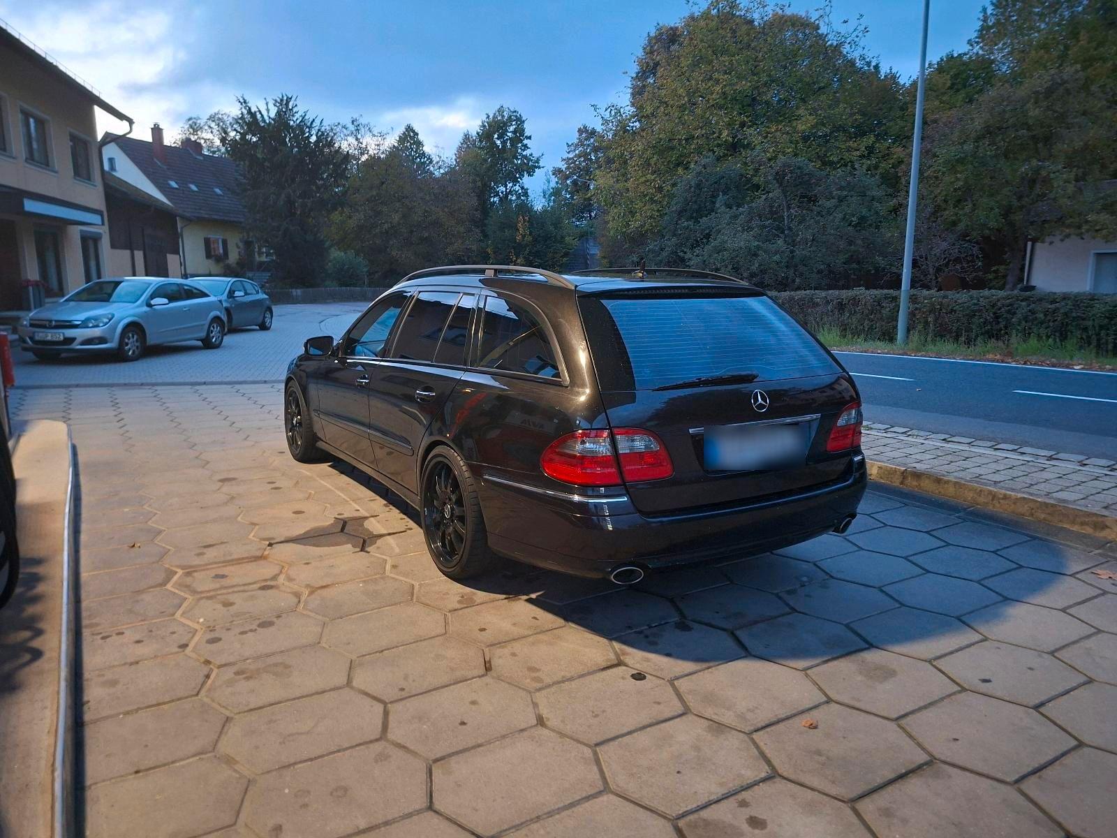 Mercedes-Benz E320 2007 — engine 224 HP (165kW)