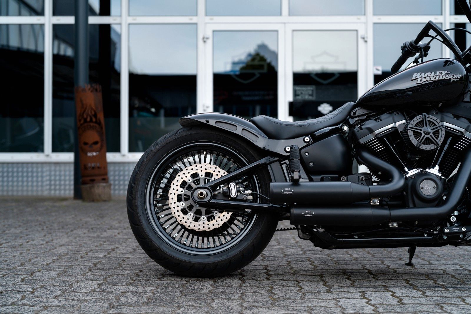 Fahrzeugabbildung Harley-Davidson FXBB STREET BOB SOFTAIL - MCJ - BIG SPOKE -