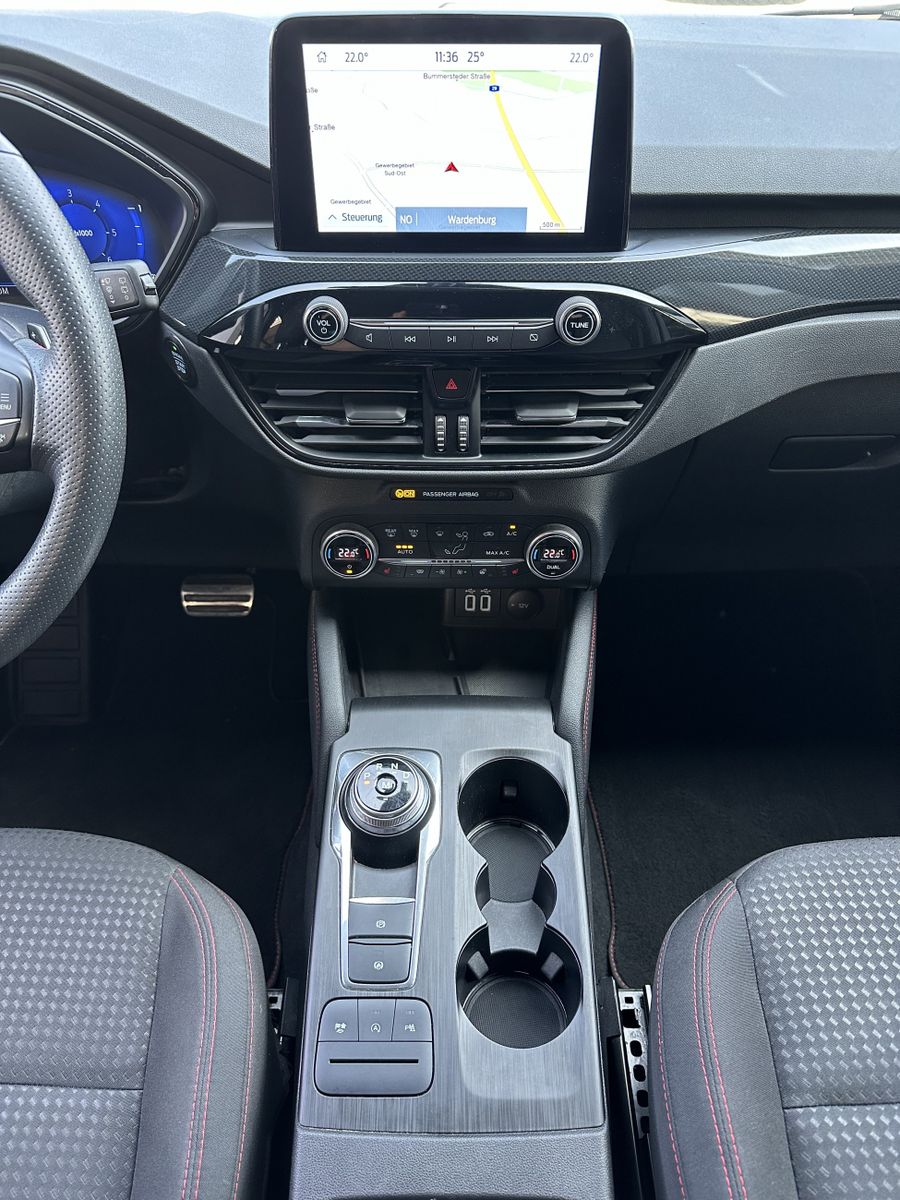 Fahrzeugabbildung Ford Kuga 2.0 EB 4x4 ST-Line NAV+LED+KAMERA+VCOCKPIT