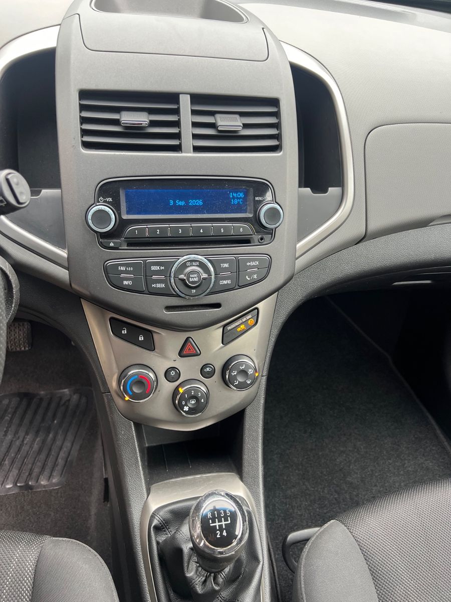 Fahrzeugabbildung Chevrolet Aveo Schrägheck LT *TÜV NEU*