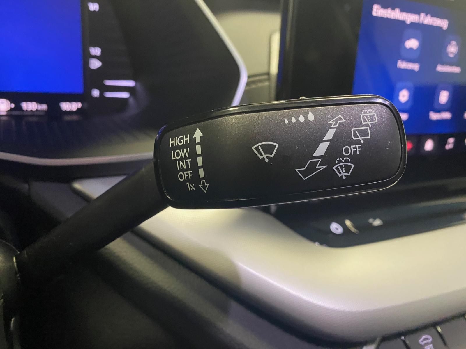 Fahrzeugabbildung SKODA Octavia 1.5 TSI mHEV+ACC+TOTWINKEL+LED+APP+RFK++