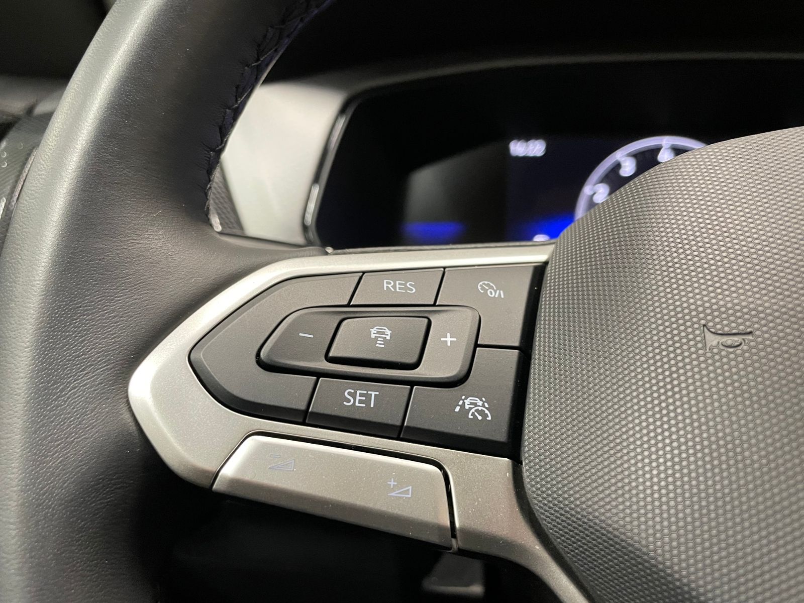 T-Cross Life 1.0 TSI DSG LED ACC TRAVEL NAVI SHZ