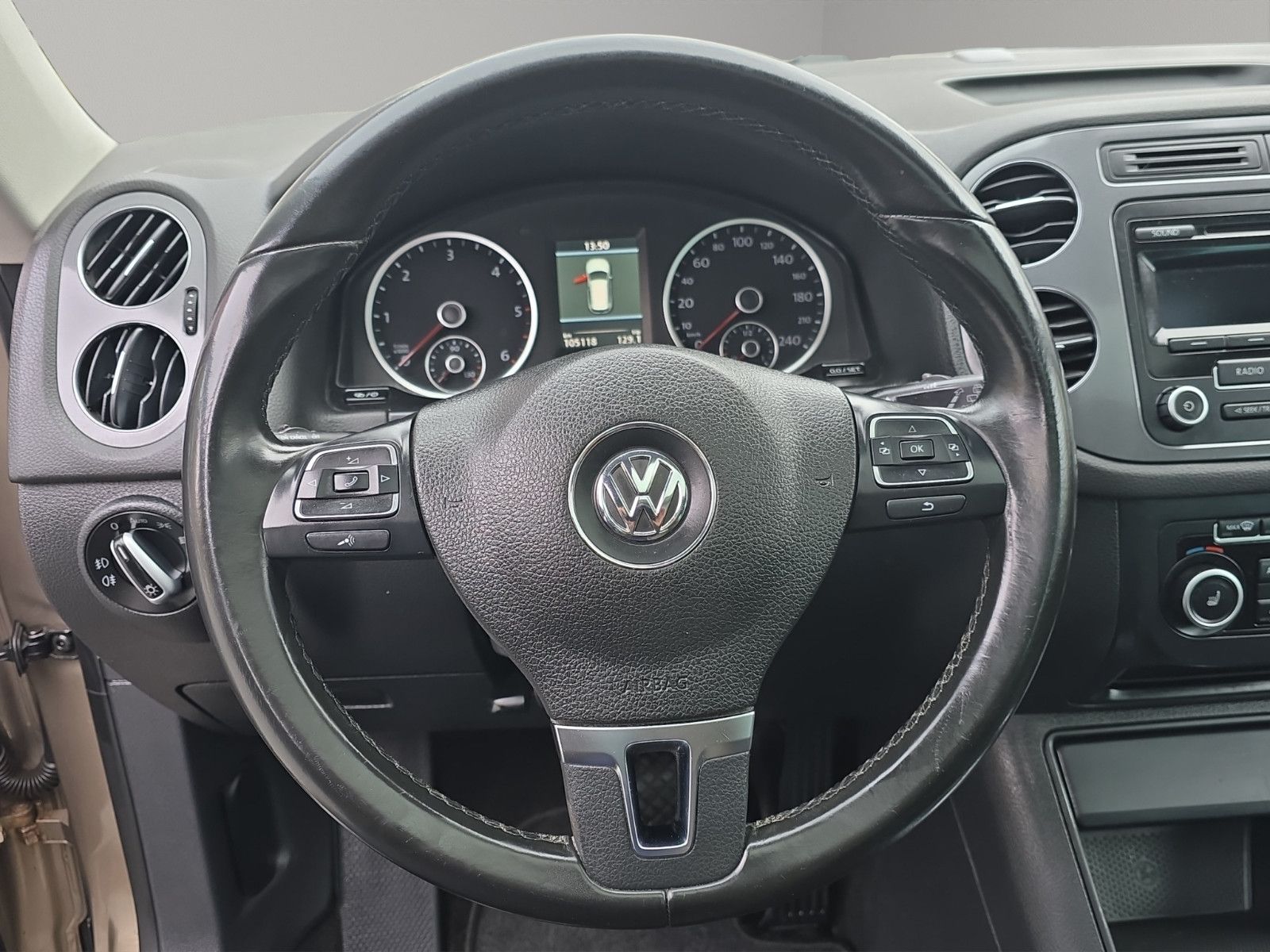 Fahrzeugabbildung Volkswagen Tiguan Sport & Style 4Motion+1.HAND+AUTOMATIK