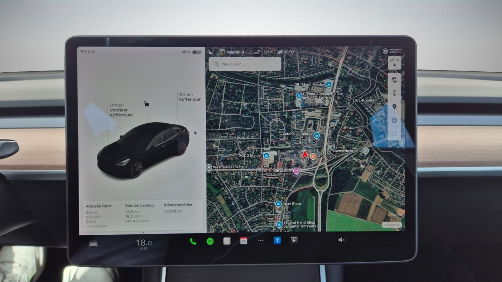 Fahrzeugabbildung Tesla PERFORMANCE DUAL-MOTOR AWD NAVI LED 360° KAM