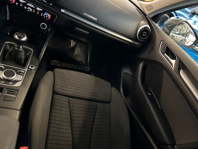 MYAUTOCENTER – Gebraucht- und Jahreswagen mit Werkstattservice in Pfaffenhofen Audi A3 Sportback sport *1. Hand*Klima*Navi*Xenon*BT*