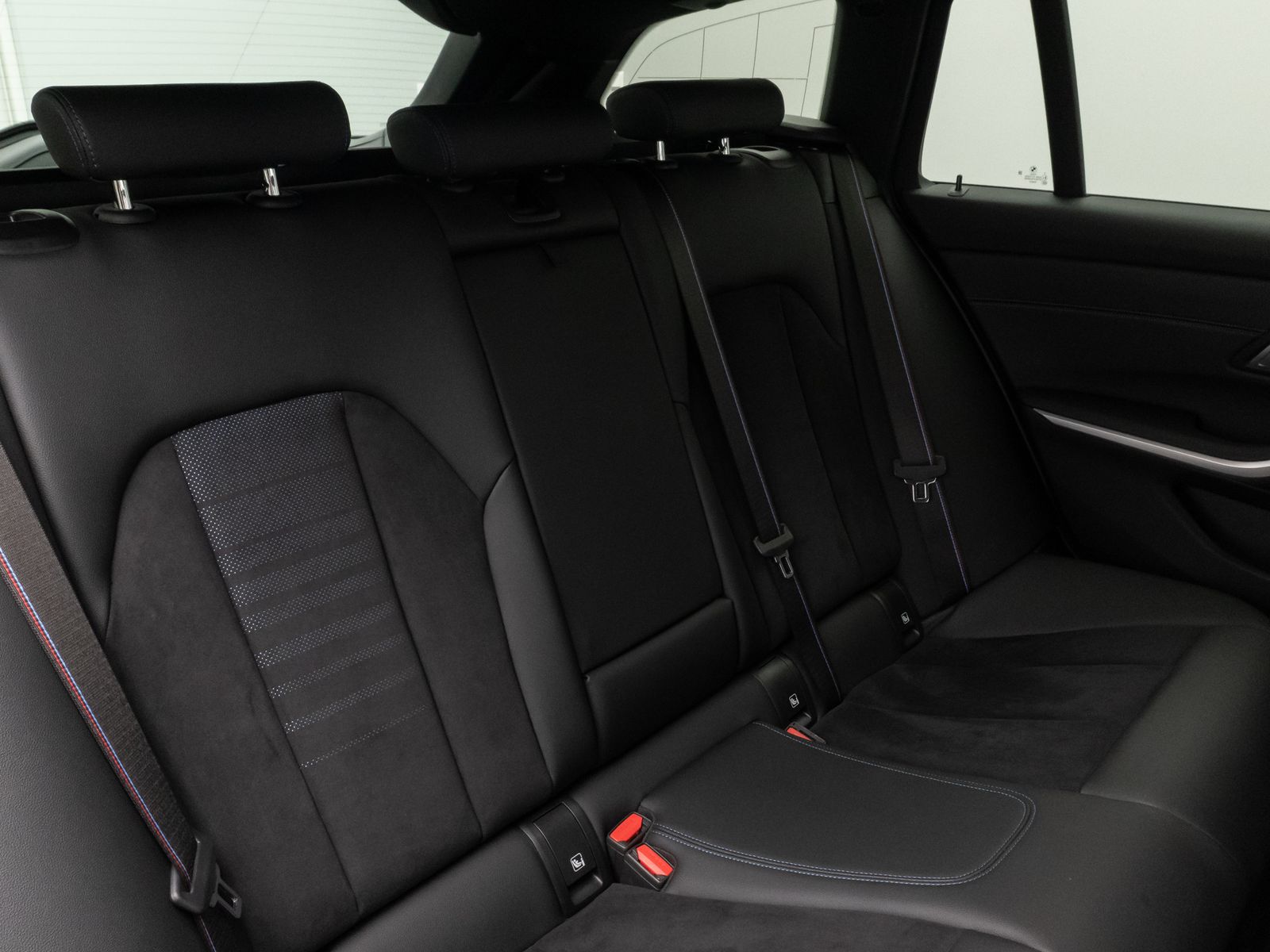Fahrzeugabbildung BMW 330e M Sport Pro Kamera DAB CockPitPro Komfort