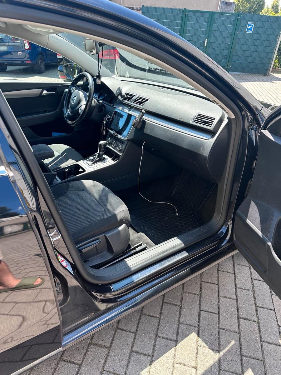 Volkswagen Passat 2013 — photo 11