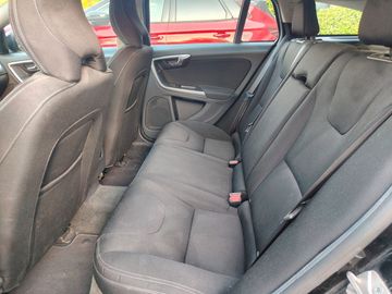 Volvo V60 - 11
