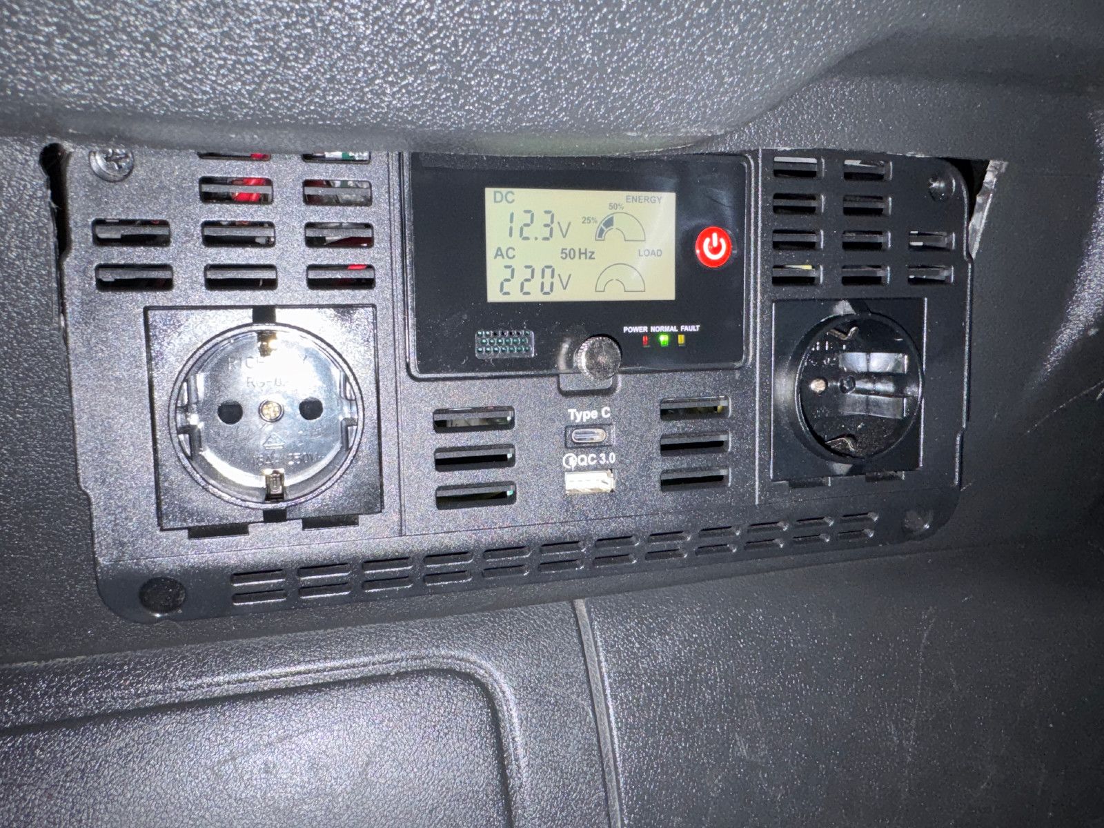 Fahrzeugabbildung Renault Trafic 1.6 DCI EXPRESSION 9-SITZER CAMPER STHDHZ