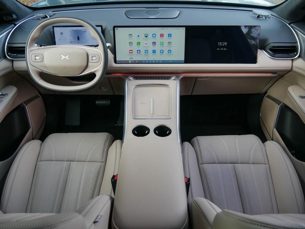 XPENG G9
