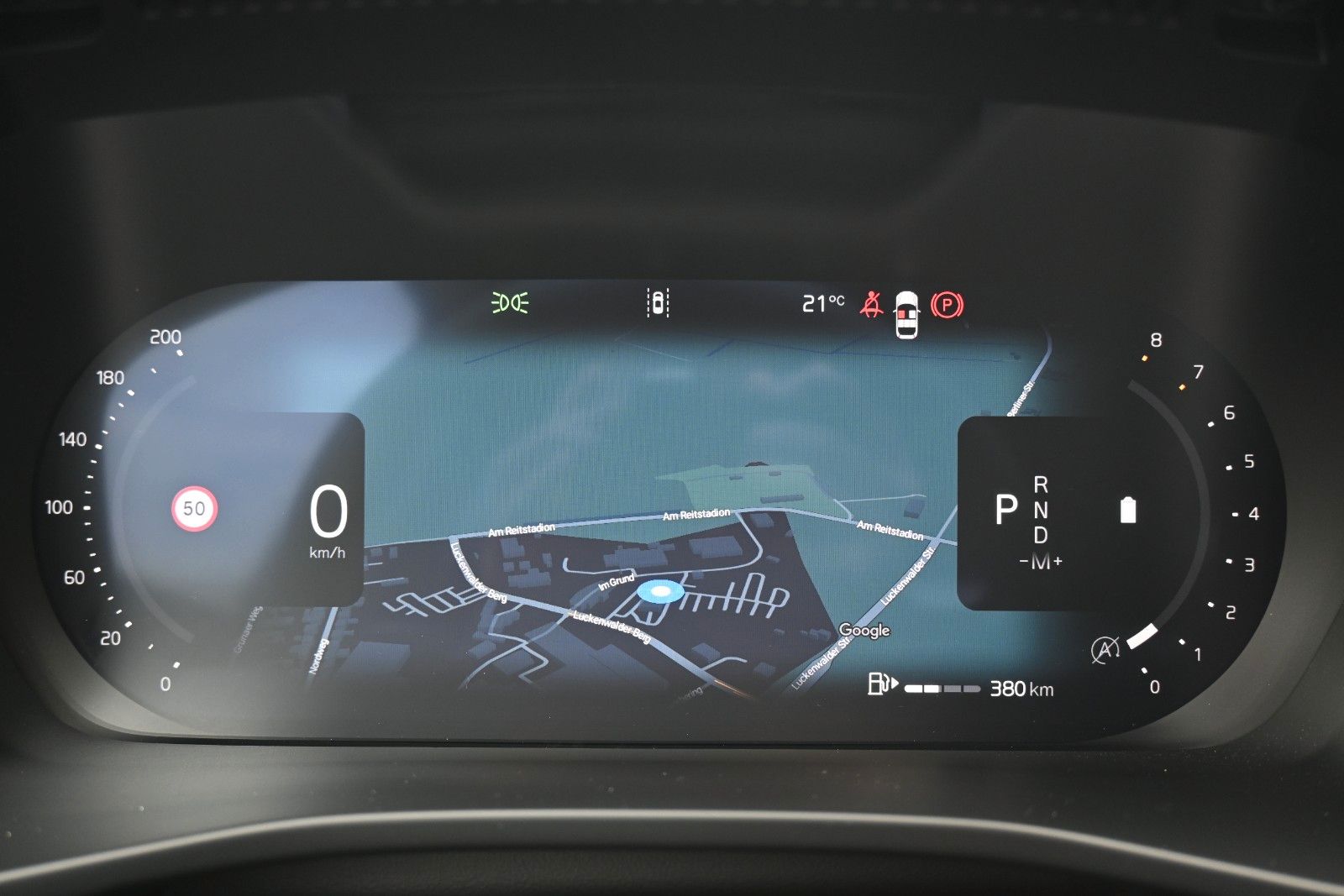 Fahrzeugabbildung Volvo XC40 B3 DKG Plus Dark*STDHZG*360°*H&K*ACC