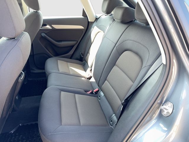 Q3 2.0 TDI DPF 6-GANG XENON SHZ KLIMA AHK ALU