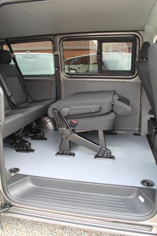 Volkswagen T6.1 Kombi 150PS LED AHK ACC 7-Sitzer Standhzg