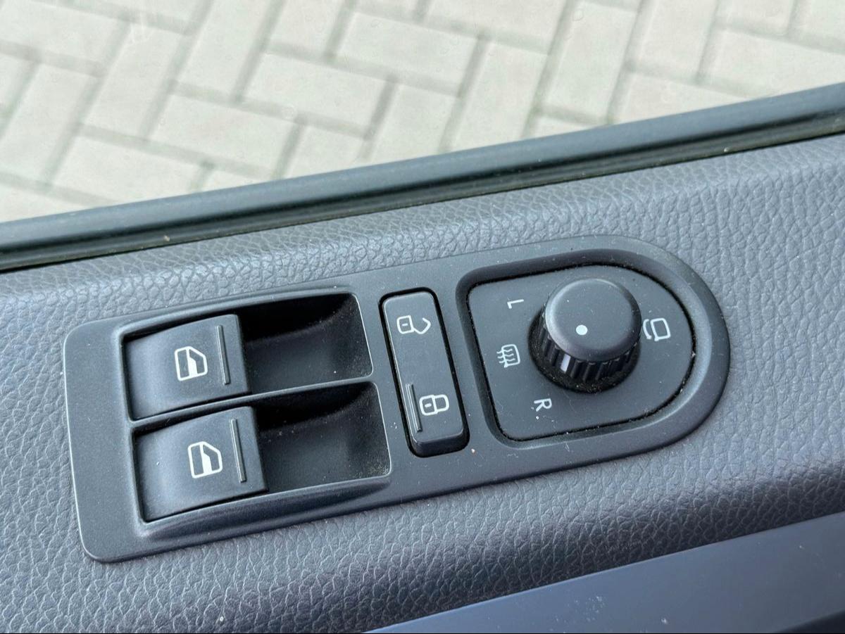 Volkswagen T5 Multivan 2.0 180ch DSG 4Motion 7 places Dynaudio Chauffage stationnaire Caméra