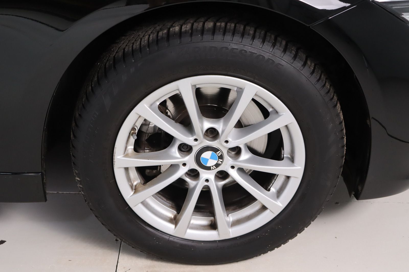 Fahrzeugabbildung BMW 320 i Advantage * LED * 1.Hand * Service neu Tou