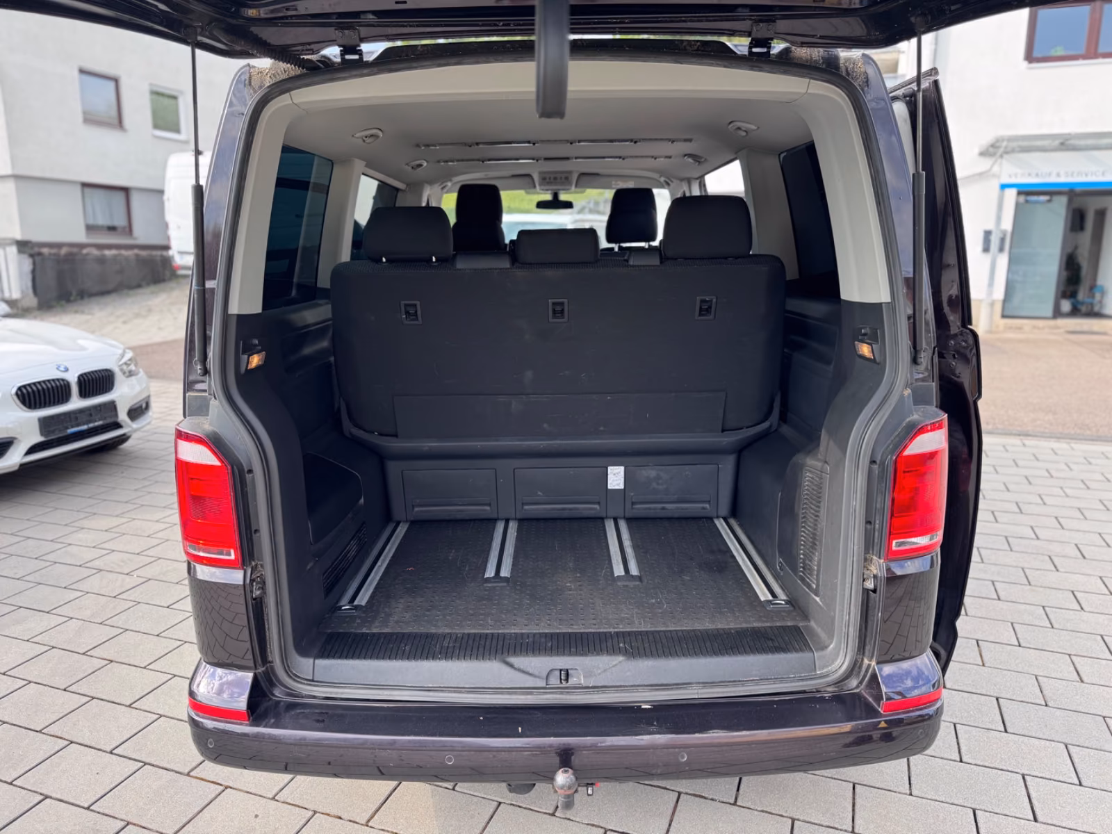 VOLKSWAGEN T6 MULTIVAN 2.0 TDI 150ch - LED - 7 Places - ATTELAGE - VOLANT EN CUIR