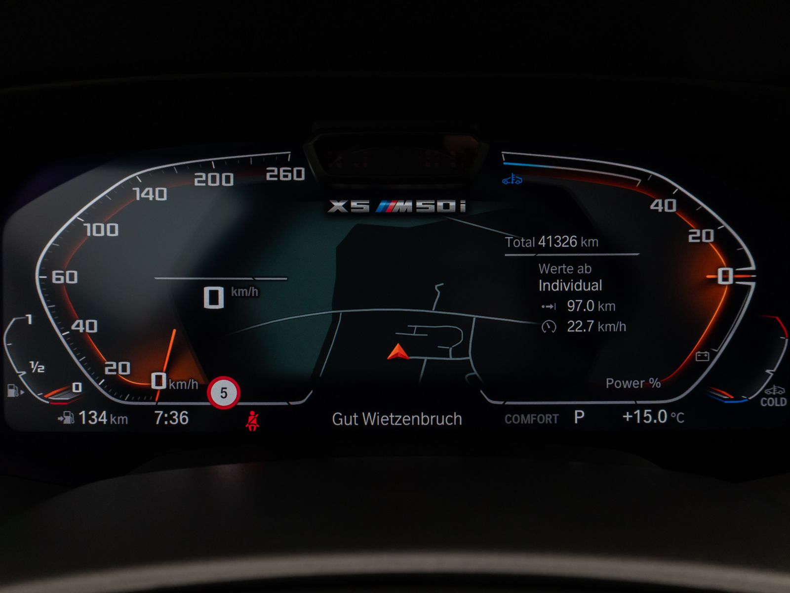 Fahrzeugabbildung BMW X5 M50i H/K DAB Laser 360°Alarm Belüftung 22Zoll