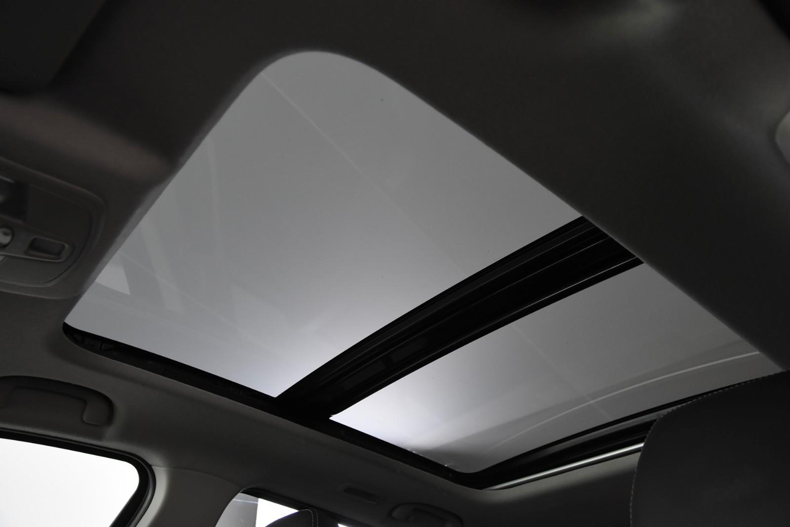 Suzuki (SX4) S-Cross  Automatik *Navi*Pano.*AHK*SHZ*