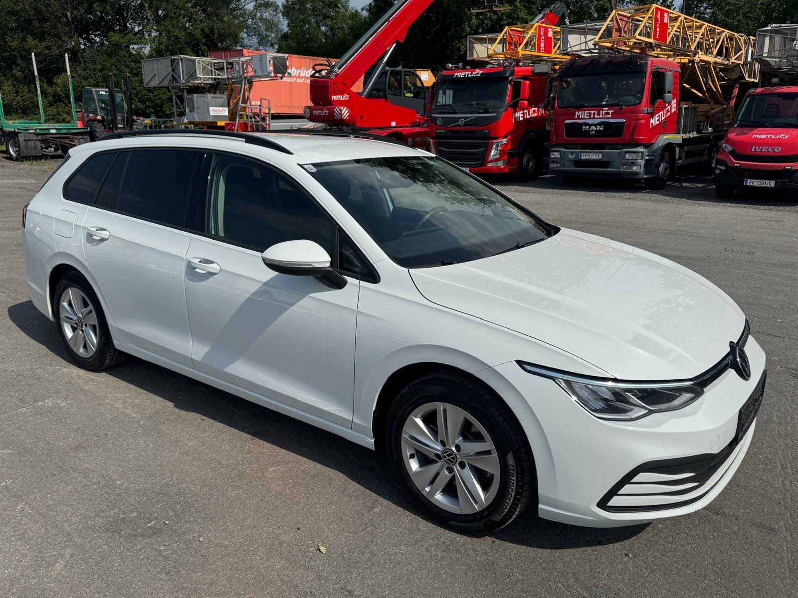 Volkswagen Golf VIII Variant Life