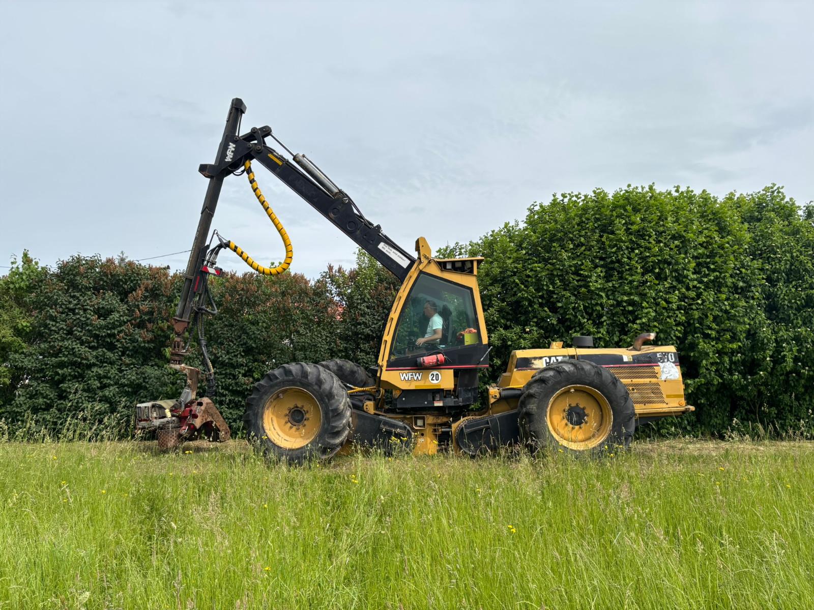 CAT 570