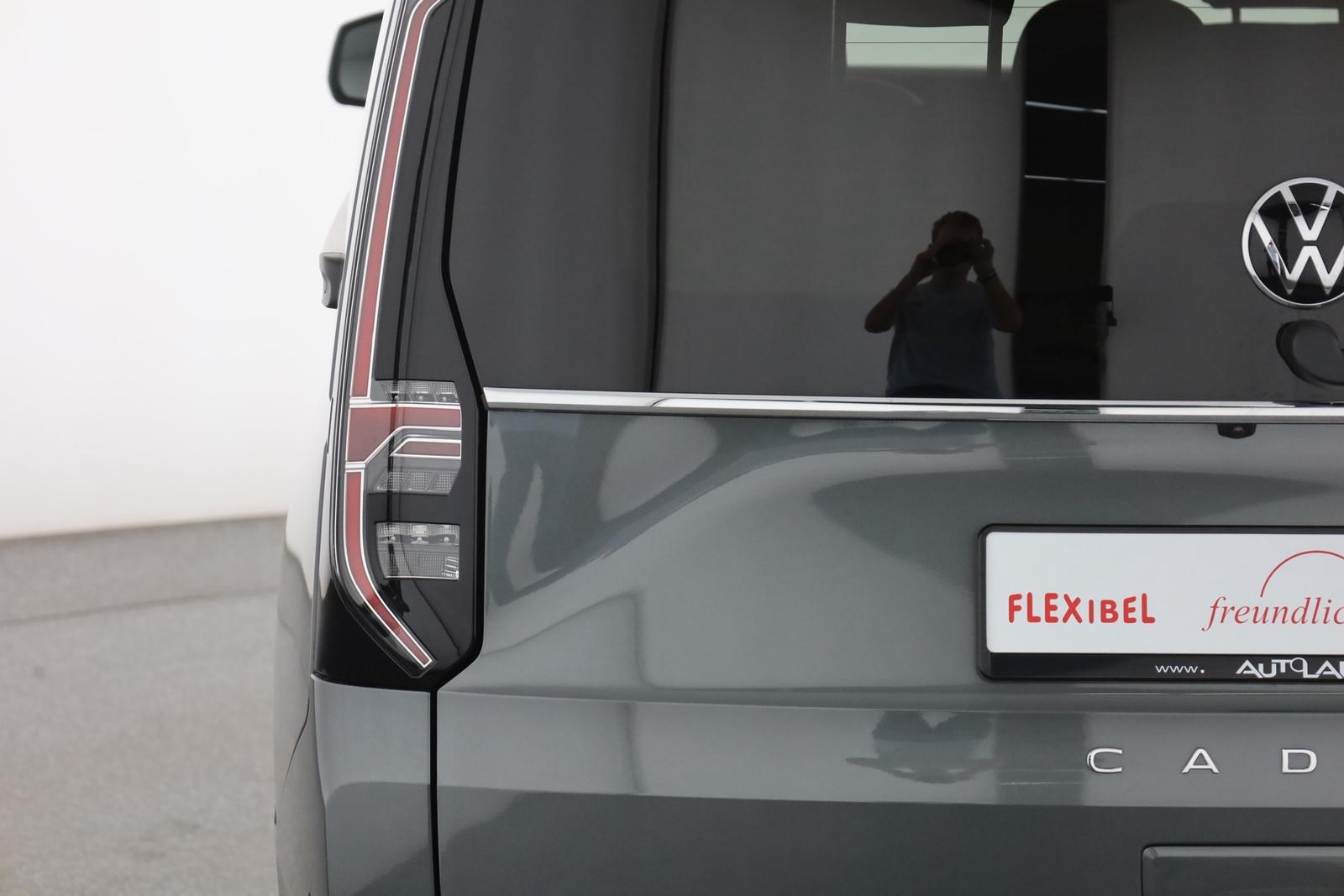 Volkswagen Caddy Maxi 1.5 TSI DSG LED AHK 7-Sitzer