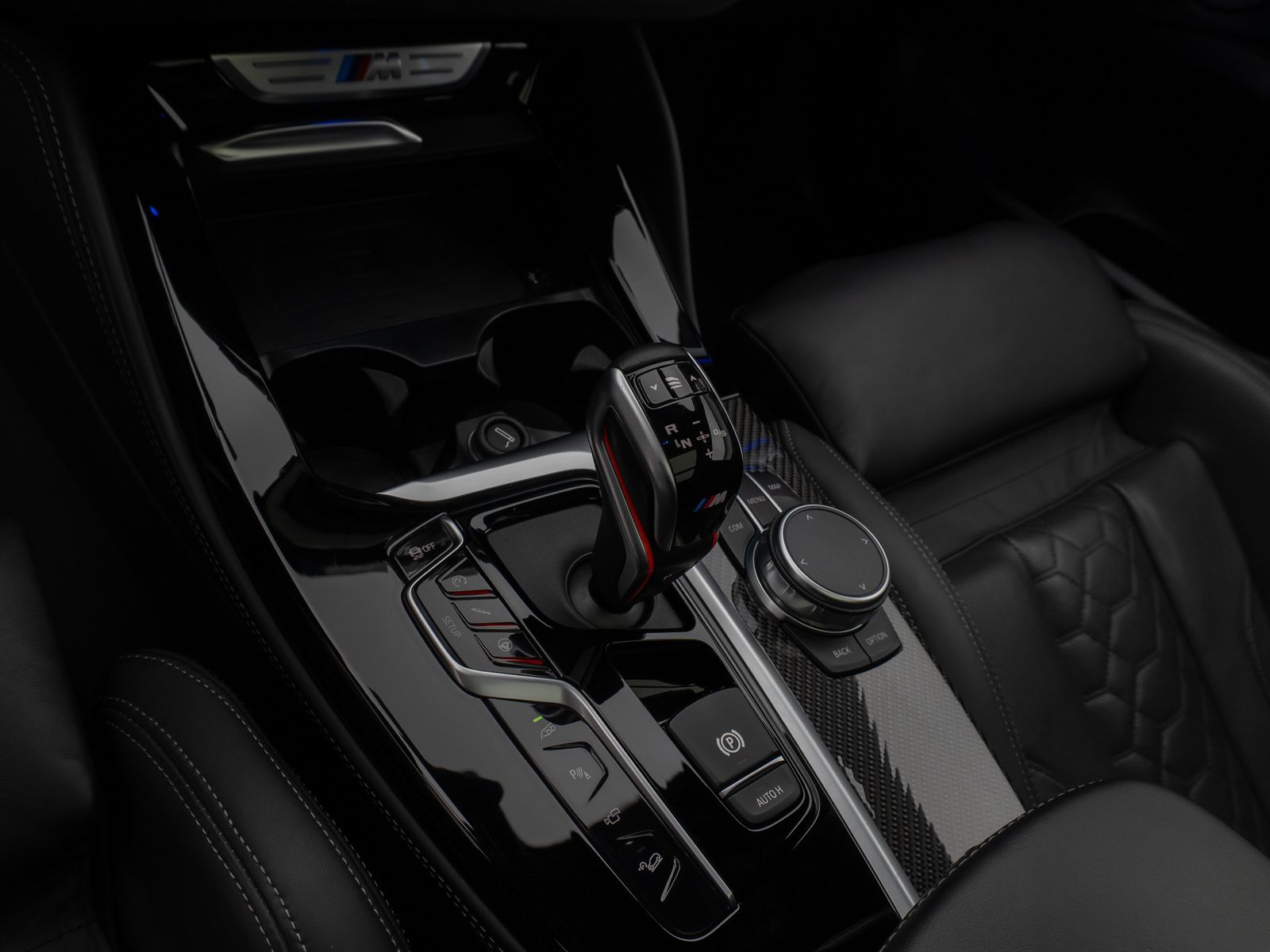 Fahrzeugabbildung BMW X4 M Panorama 360°HUD H/K TV DispKey