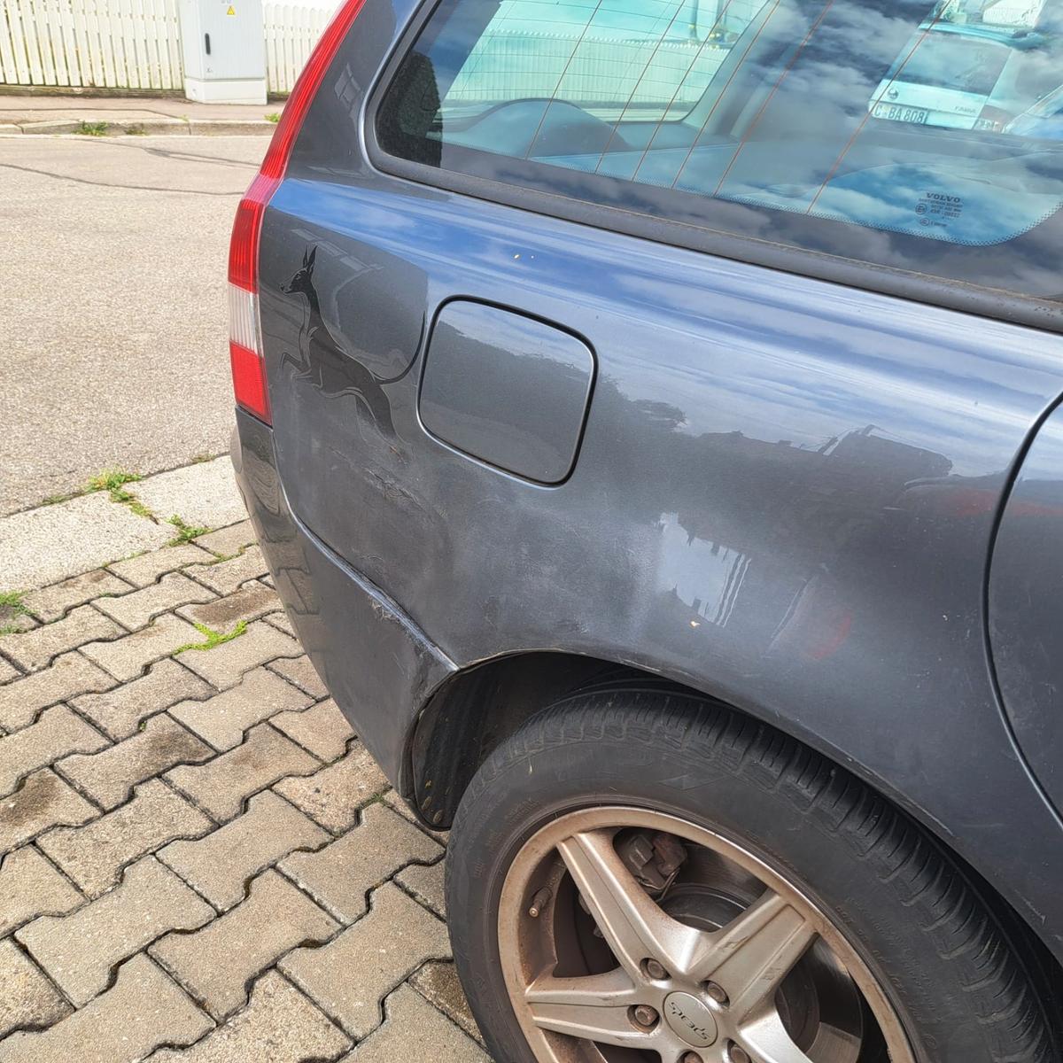 Volvo V50 2005 — rear view