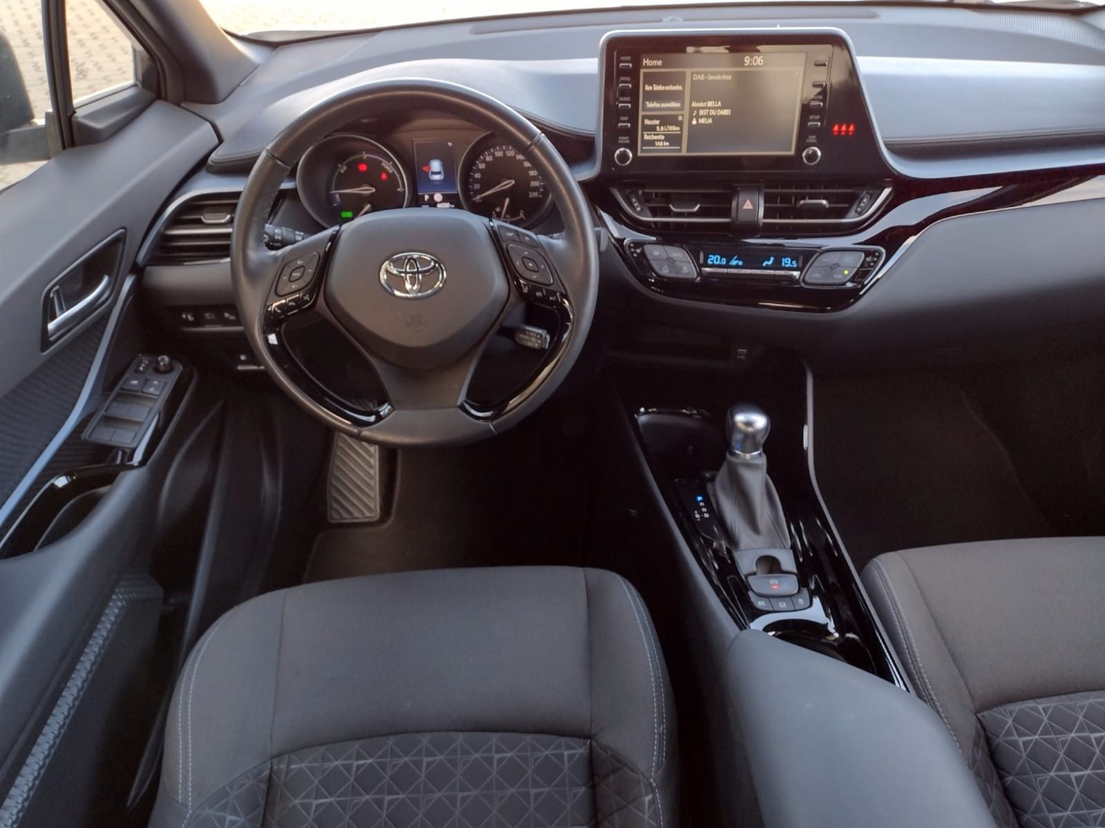 Toyota C-HR (10/2021, Hybrid (Benzin/Elektro))