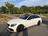 Mercedes-Benz C63S T NIGHT|PERFORMANCE|DRIVE|PANO|HUD|BURM|360 - Mercedes-Benz C 63 AMG Gebrauchtwagen in Frankfurt