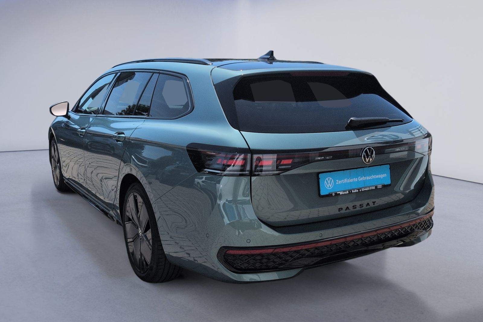 Passat 2.0 TDI DSG 4M R-Line MATRIX+AHK+HEADUP