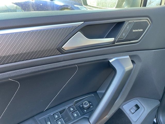 Tiguan R-Line 2.0 TSI 4Motion  BlackStyle Matrix