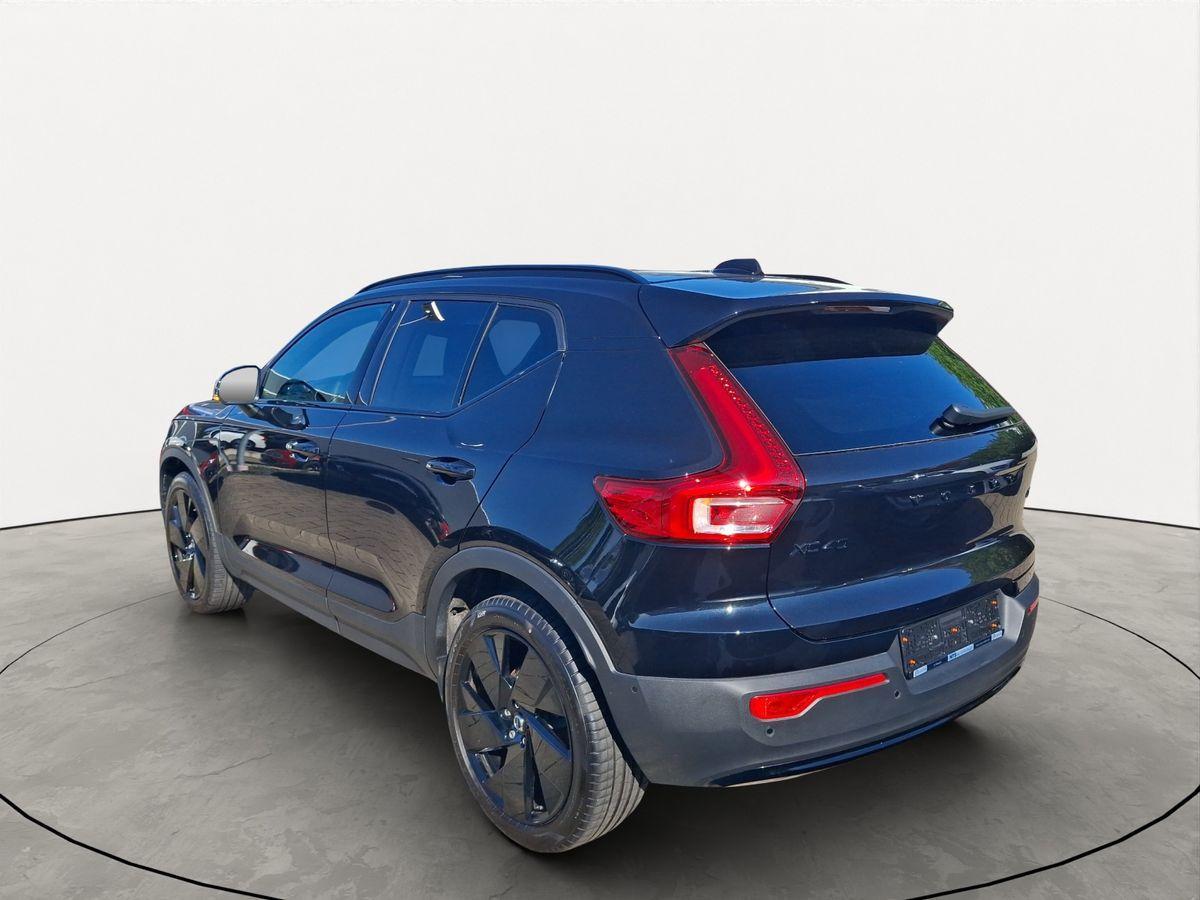 Volvo XC40 B3 Black Edition Plus 360° AHK PANO H/K LED