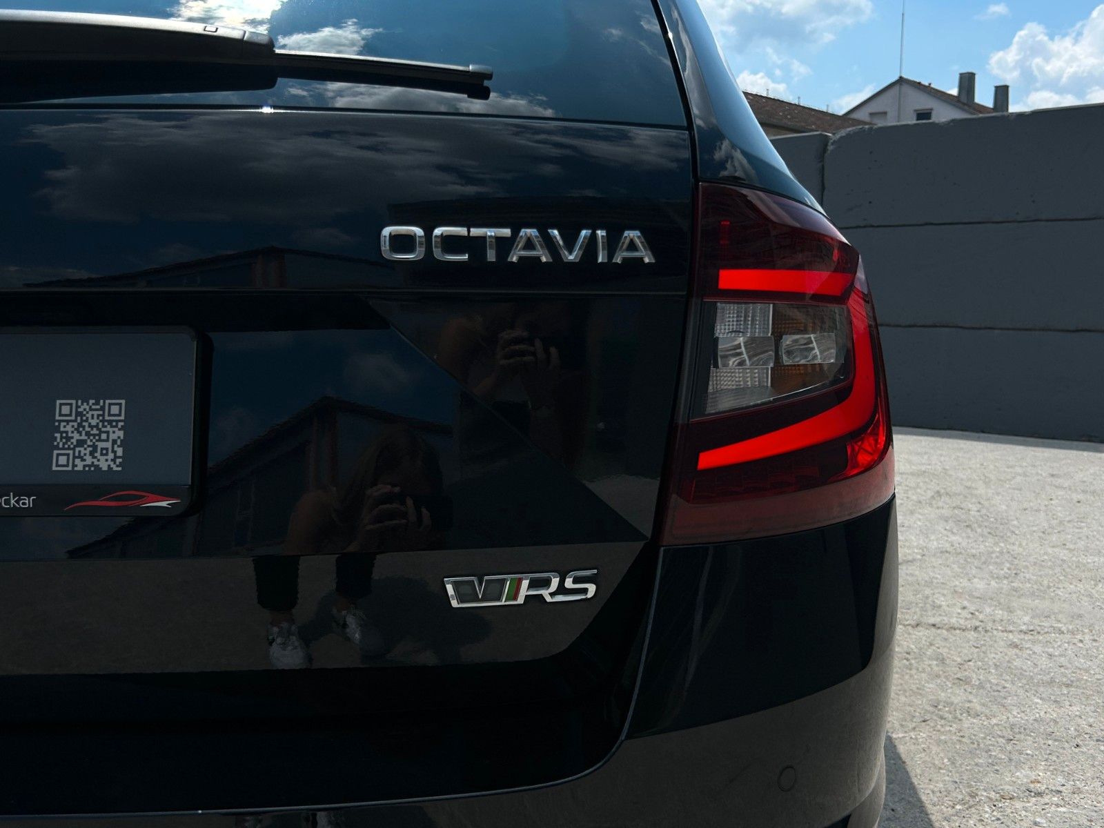 Fahrzeugabbildung SKODA Octavia Combi RS 2.0 TSI DSG