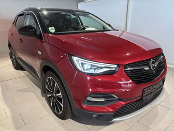 Fotografie 3 des Opel Grandland (X) Grandland X Plug-in-Hybrid 1.6 DI AT Ultimate