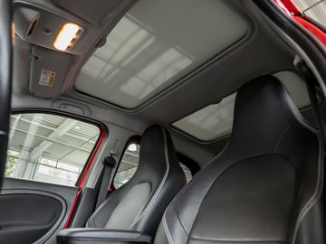 Smart ForFour BRABUS Xclusive Kamera Navi JBL-Sound