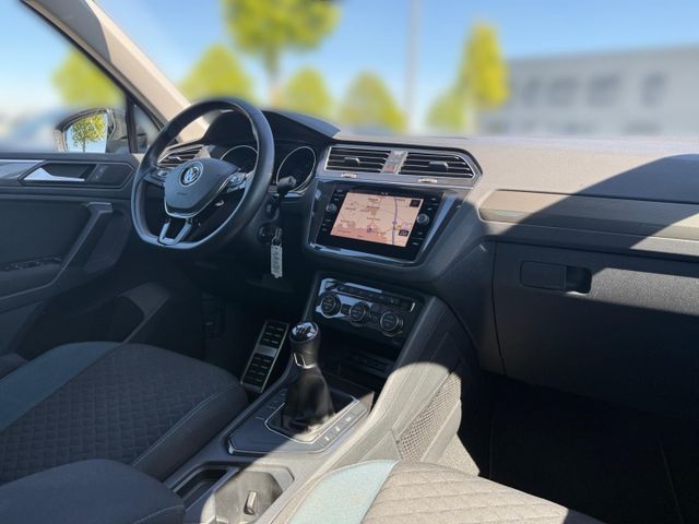 Tiguan IQ.DRIVE 1.5 TSI AHK-klappbar Navi Apple 
