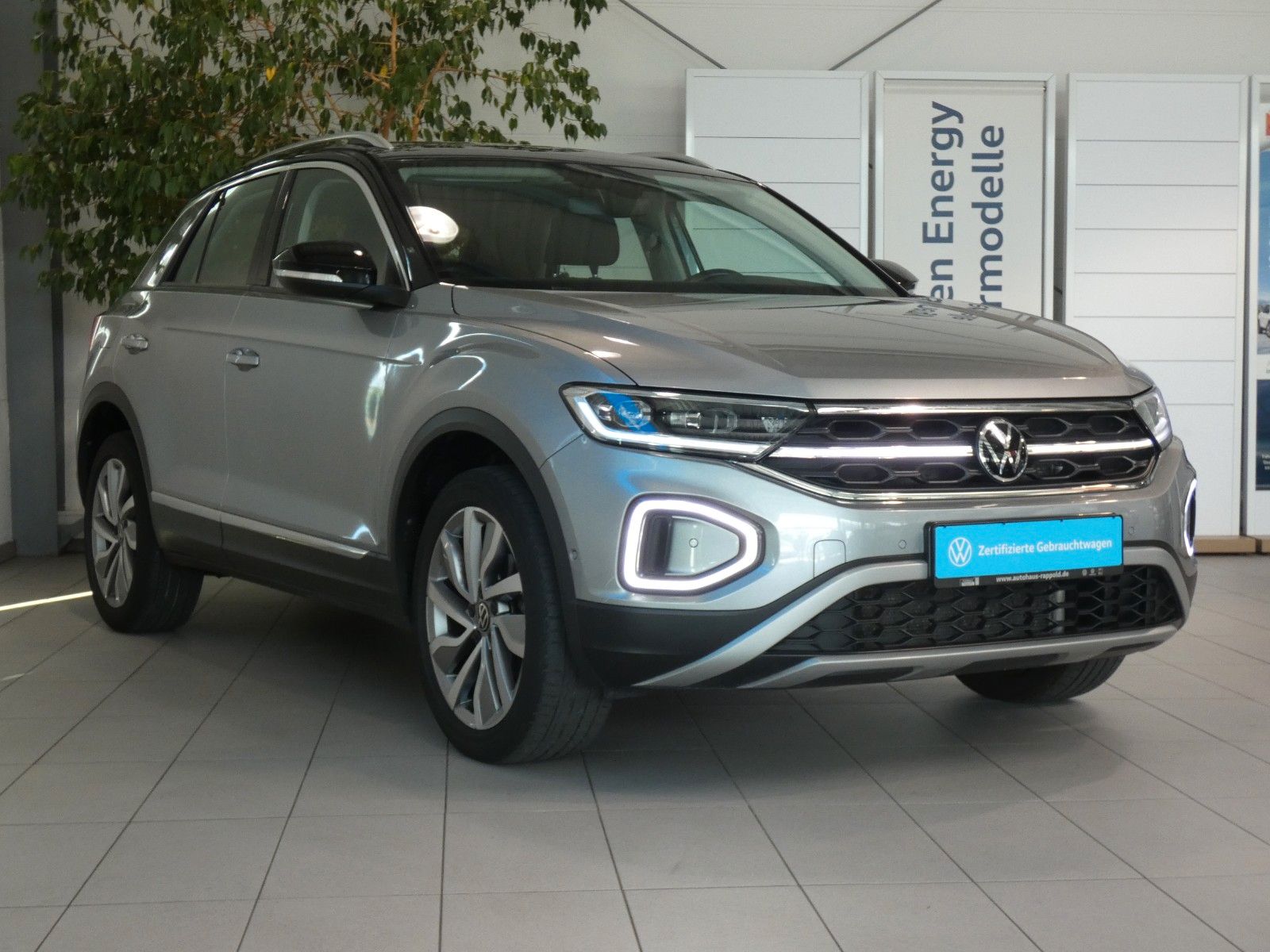 Volkswagen T-Roc Style 1.5 TSI DSG ACC RFK PANO IQLIGHT AHK foto 3